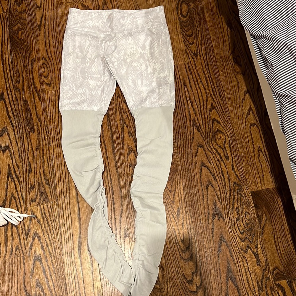 Alo yoga goddess leggings